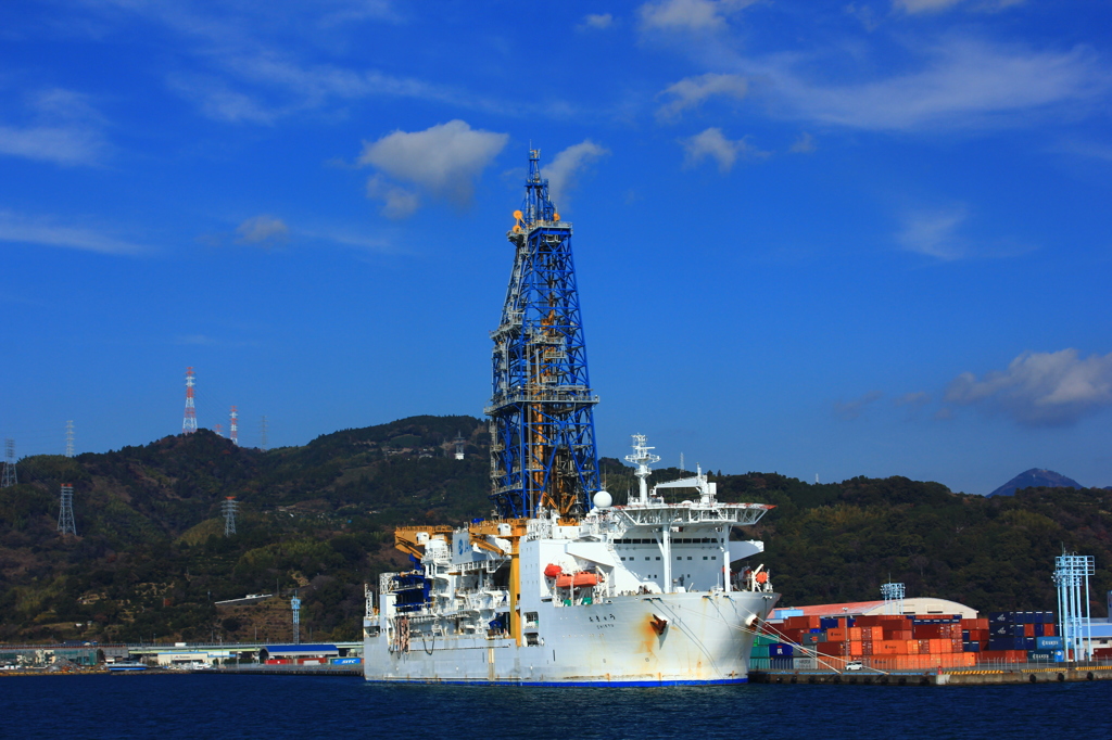 …地球深部探査船「ちきゅう」②…