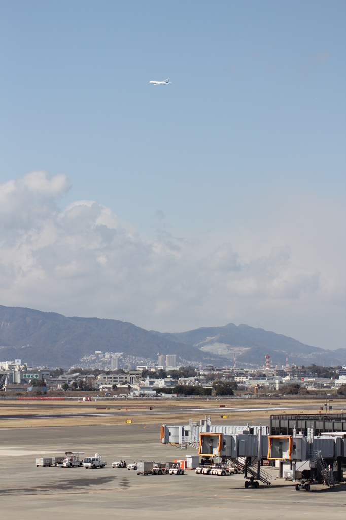 …伊丹空港…