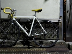 オシャレな黄色