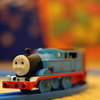 トーマス（眉毛なし）