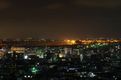 基地がある街の夜景