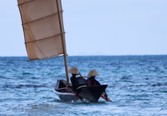 女性だけで帆かけサバニ大海原へ