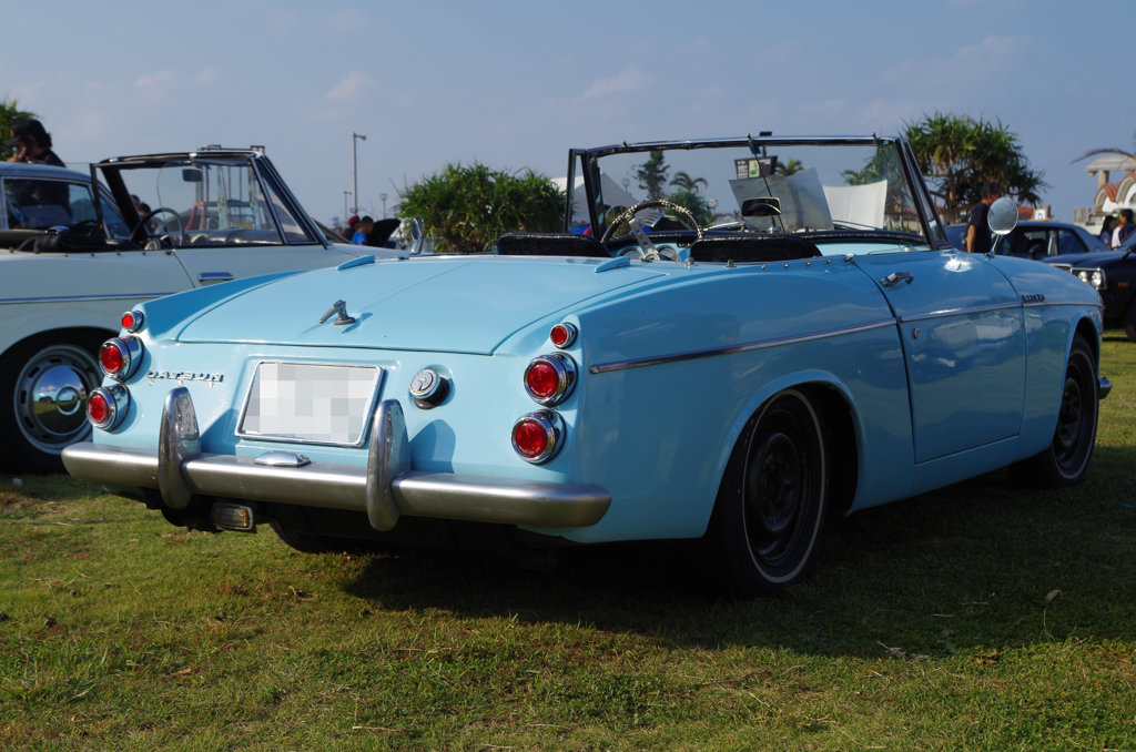 左ハンドルDATSUN