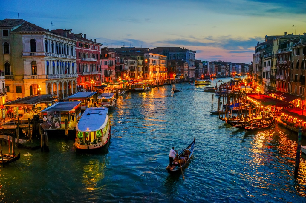 夕方のVenezia