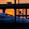 夕暮れの九州新幹線　２