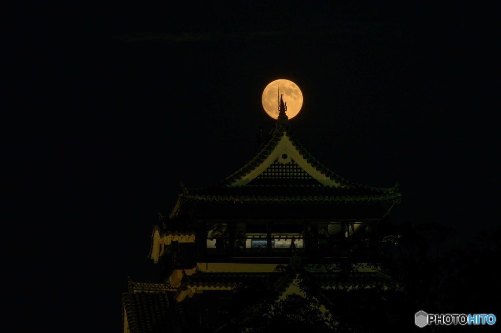 中秋の名月　３