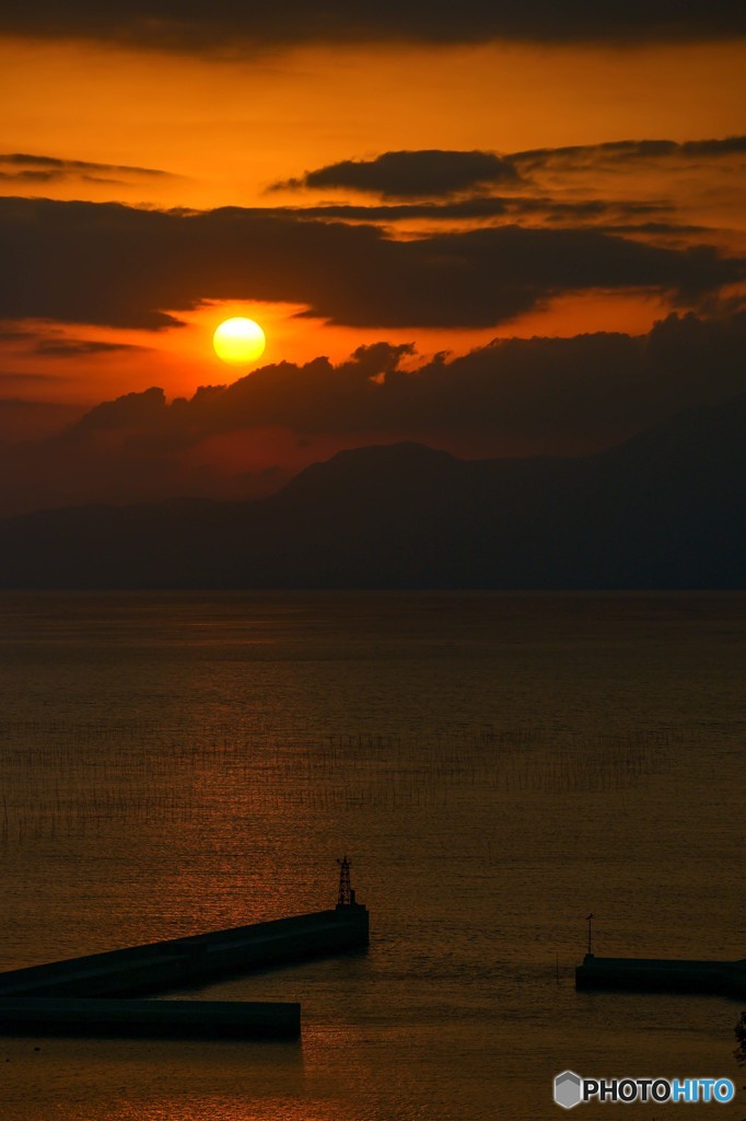 丸い夕陽