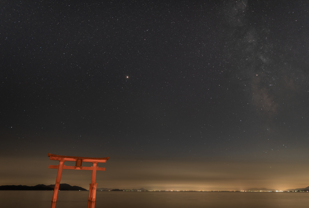 琵琶湖の夜