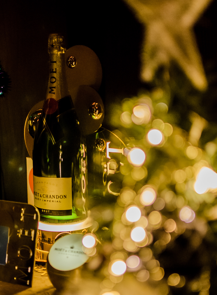 MOET
