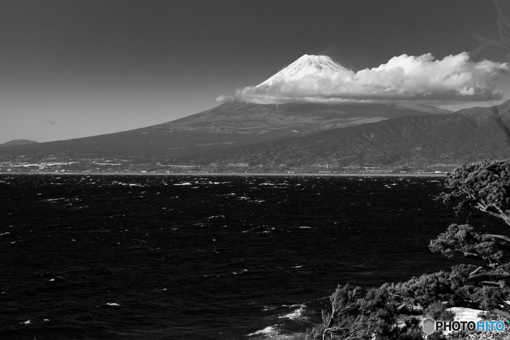 大瀬崎より富士山1