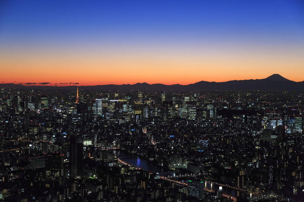 富士山・大山・箱根外輪山・東京タワー