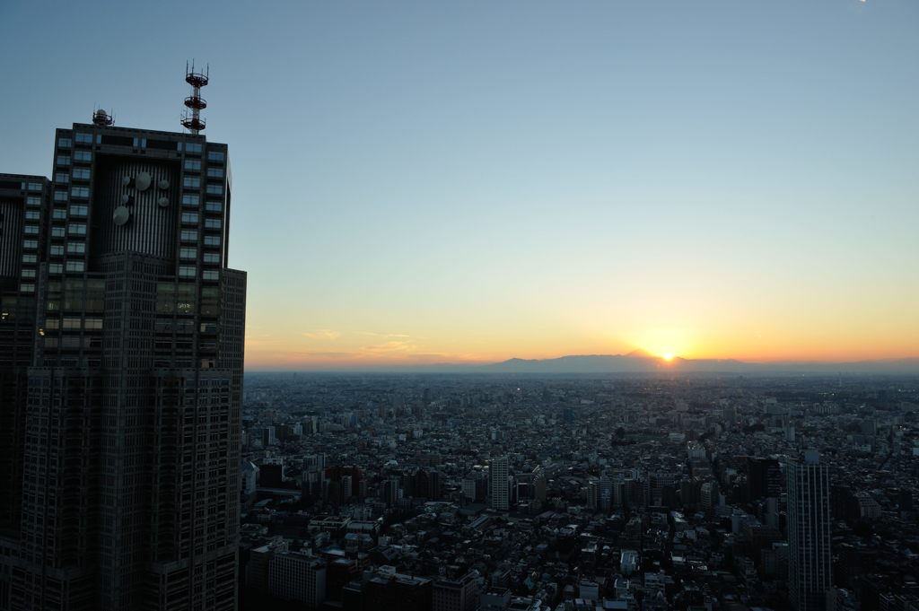 新宿の夕暮れ