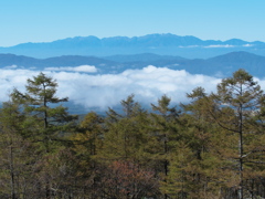 雲海の向こう遥か