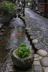 やなか水のこみち