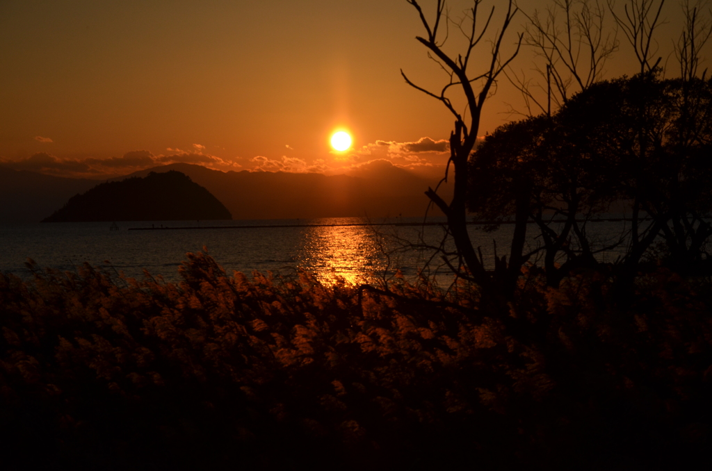 琵琶湖の夕陽ー滋賀 湖北*