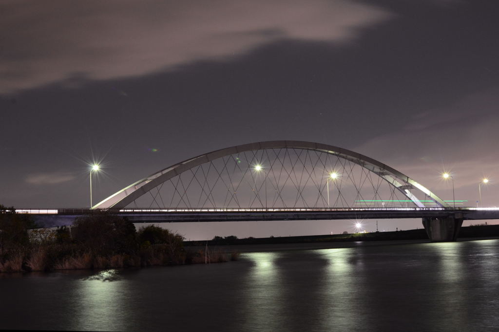 夜の橋ー長良川大橋*