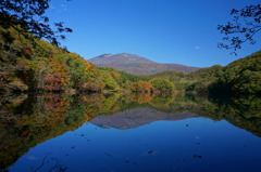 秋の長老湖