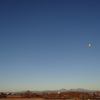 月と気球