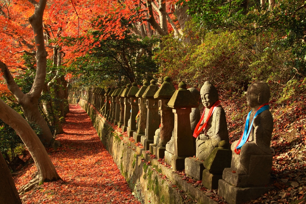 呉羽山　五百羅漢
