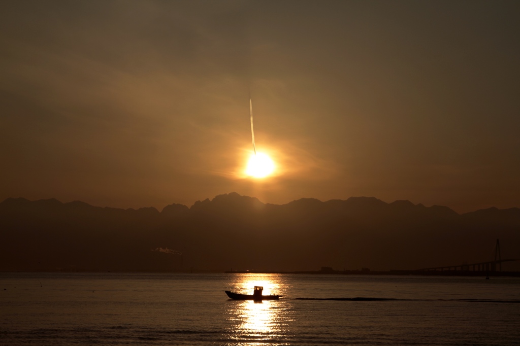 剣に昇る太陽３