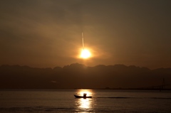 剣に昇る太陽３