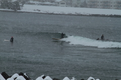 真冬のサーファー達１