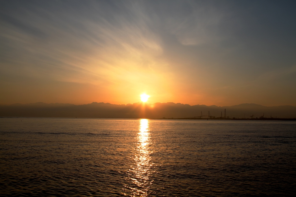 剣に昇る太陽２