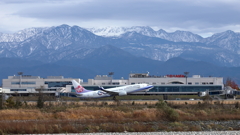 飛行機のある風景　３