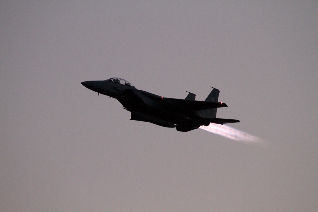 komatu air base  night 3