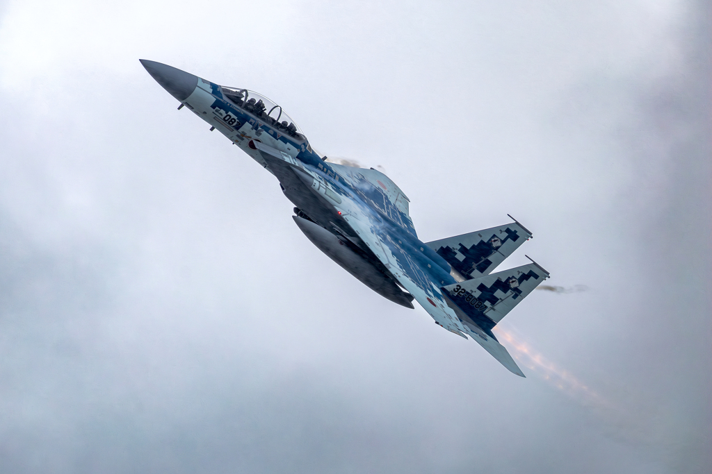 小雨の機動