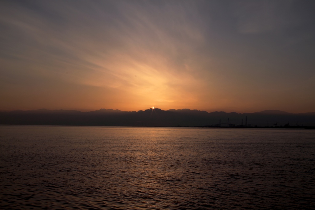 剣に昇る太陽１