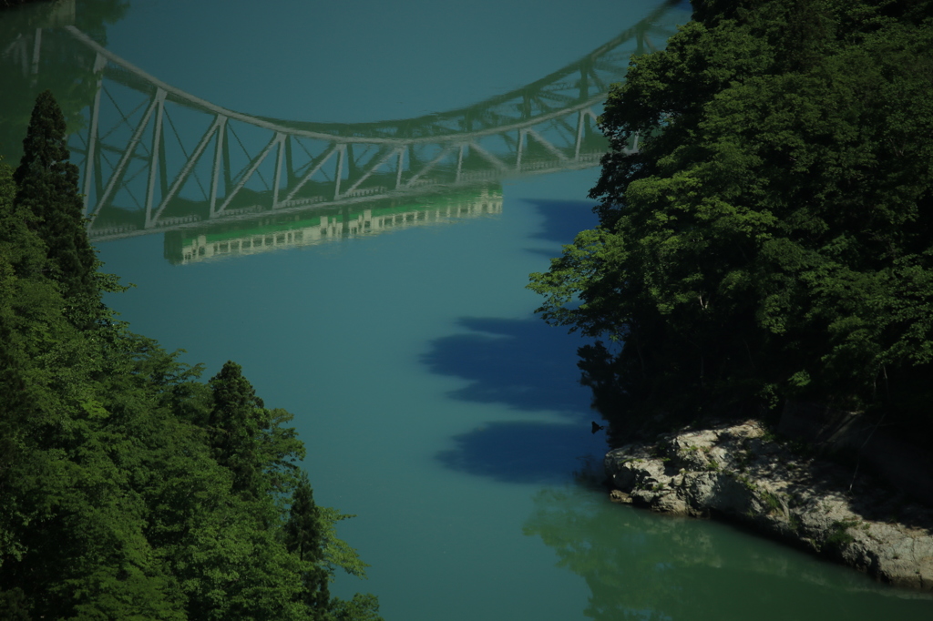 只見川第一橋梁水鏡