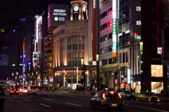休日夜の銀座