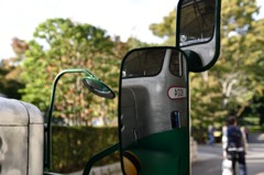 レトロバスのフェンダー