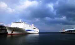 新日本海フェリー