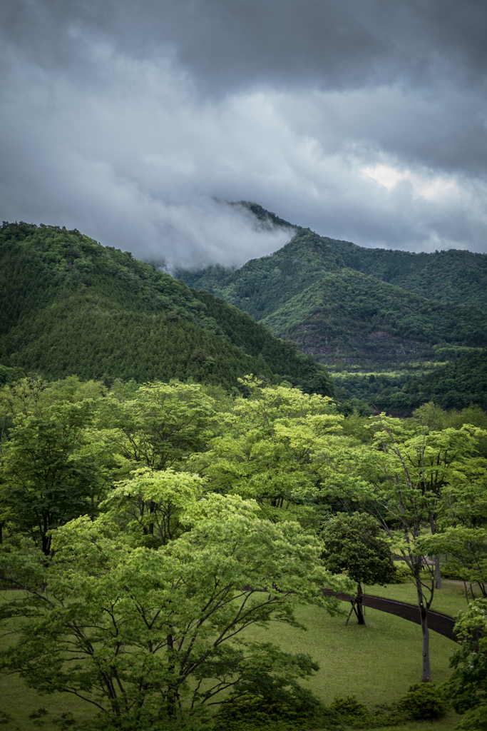 landscape - 474 雲を吐く山並