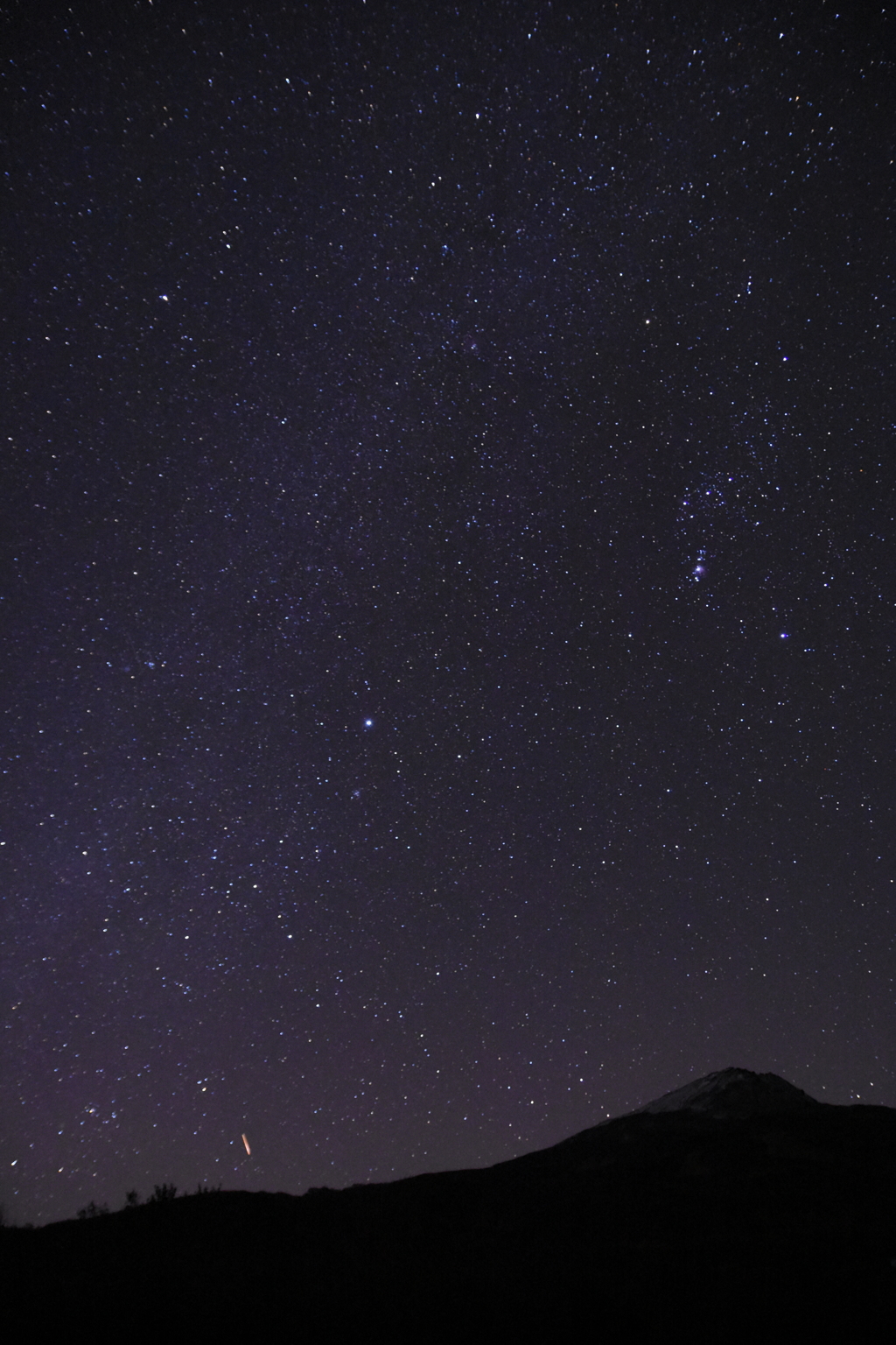 １日遅れてのオリオン座流星群…小さい…