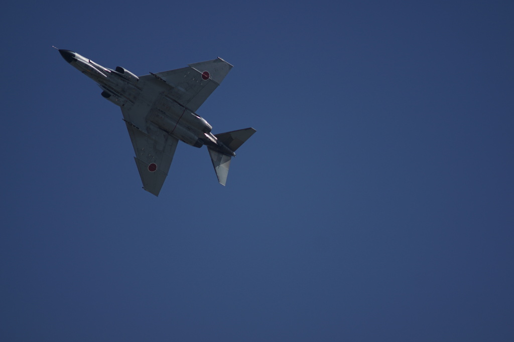 F4