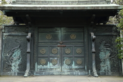 門