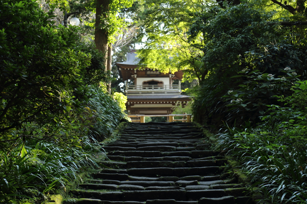 山門へ