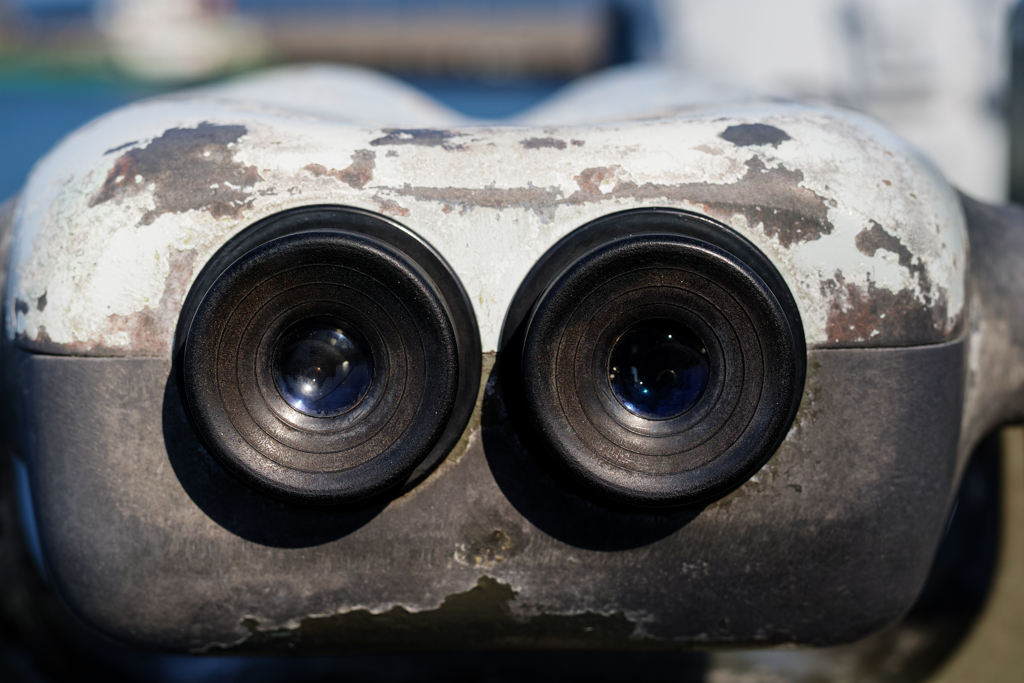 覗く側から覗かれて