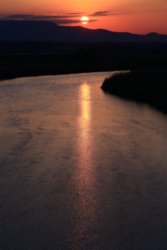 夕陽の照らす道