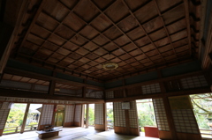 大慈寺の室内