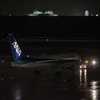 雨と空港と夜景