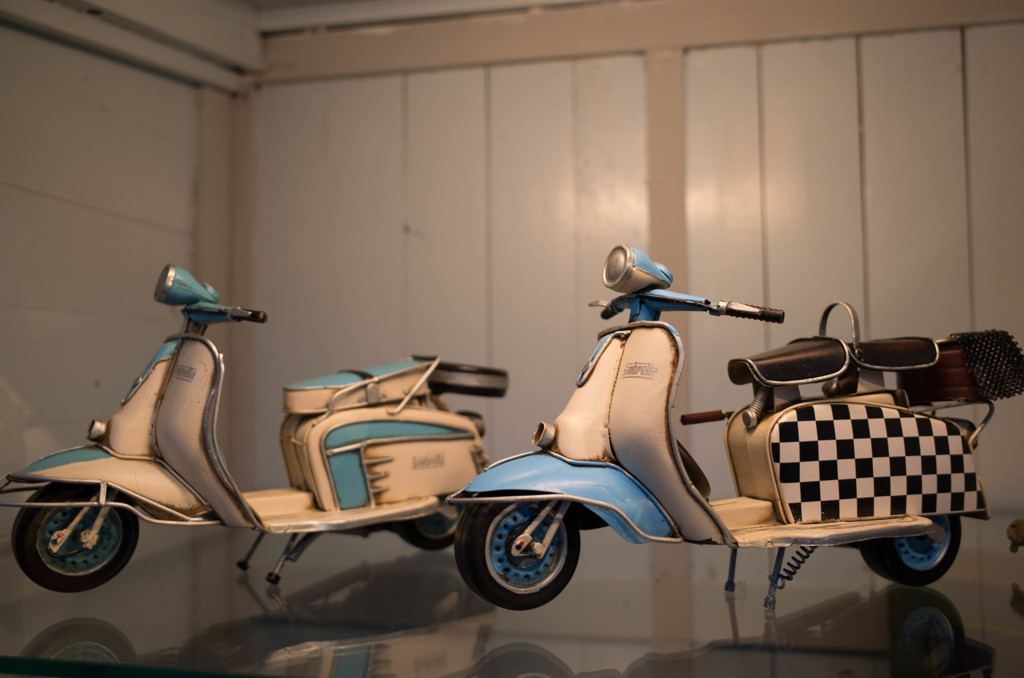 四国・道後ぎやまんガラス美術館　ブリキのバイク 