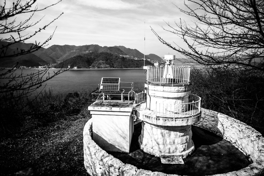 やっとたどり着けた灯台50選-高根島灯台-