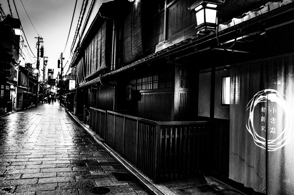 雨の四条河原町　京都　2017
