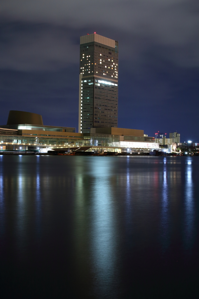 夜景　朱鷺メッセ