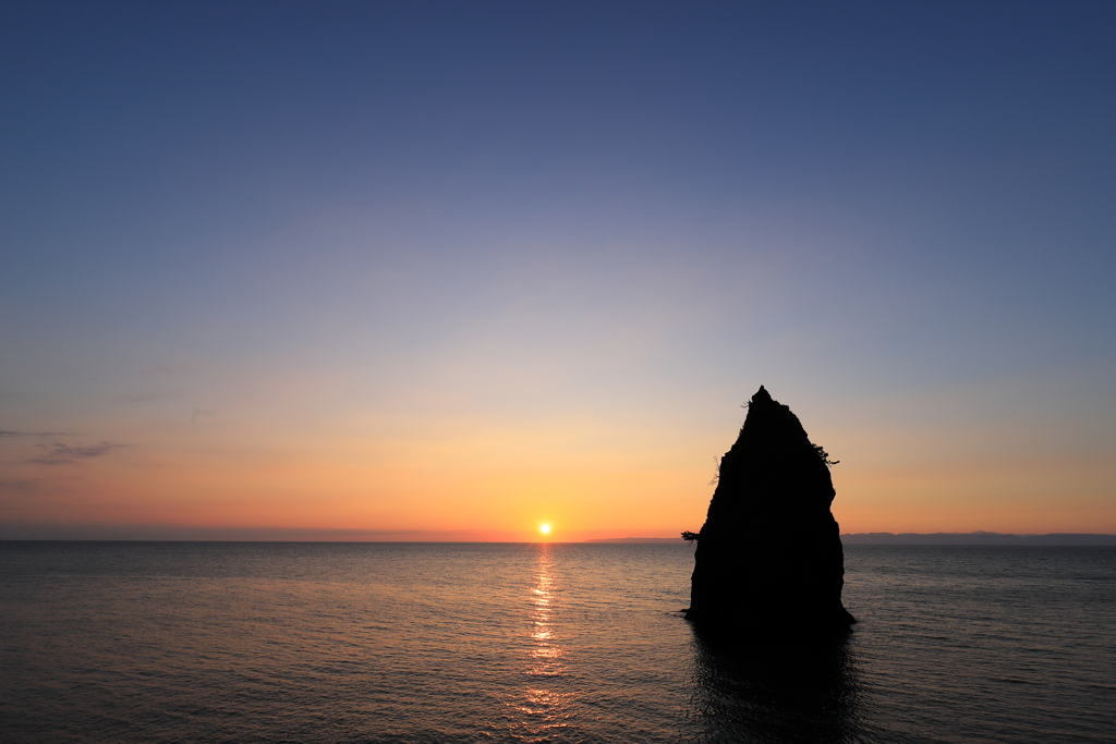 立岩　夕景