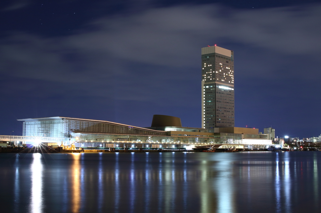 夜景　朱鷺メッセ